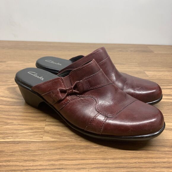 Clarks Burgundy Red Leather Slip On Mule Clogs women size 9M - Picture 1 of 11